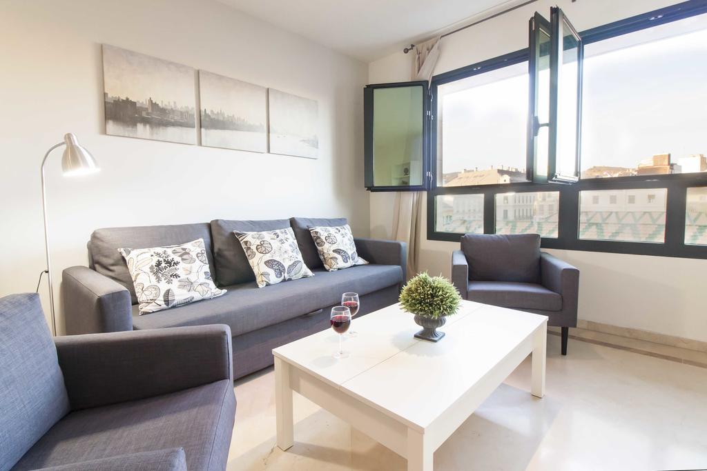Malaga Center Flat Holidays Atarazanas Market Bagian luar foto